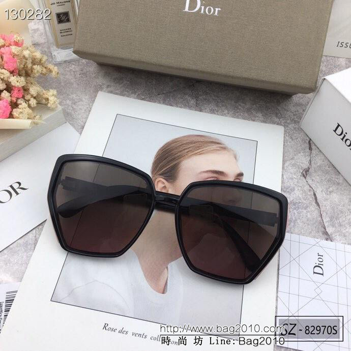 DIOR-迪奧 2019新款 太陽鏡 減輕強光負擔 遮擋有害光線防輻射 出行旅遊必備品 82970S  lly1733
